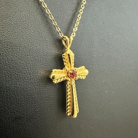 Avon Reversible Ruby Red Stone Cross Pendant Necklace Gold Tone - Picture 4 of 6